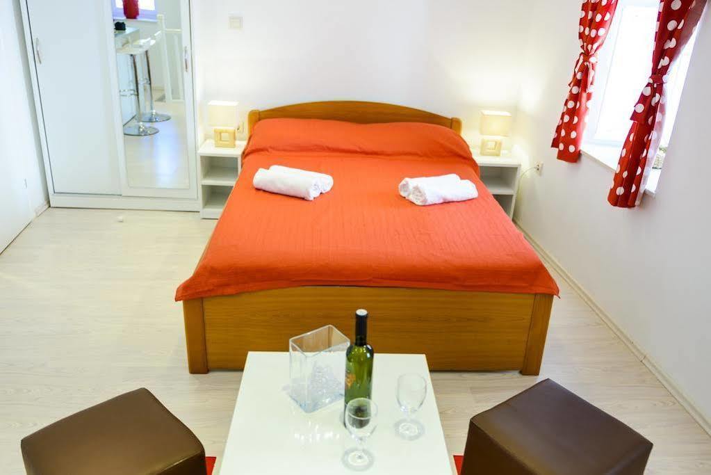 Apartments Bobo ดูบรอฟนิก ภายนอก รูปภาพ